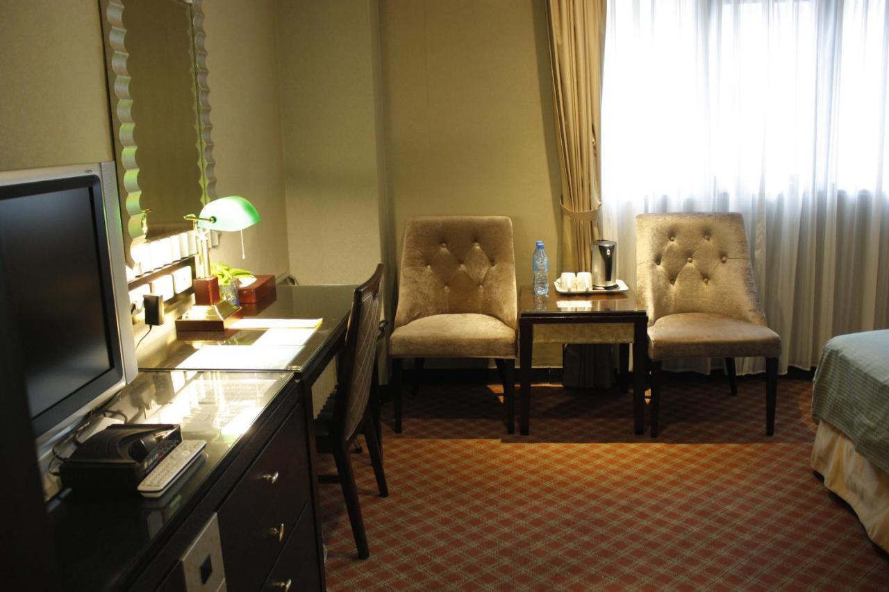 Astar Hotel Taipeh Exterior foto